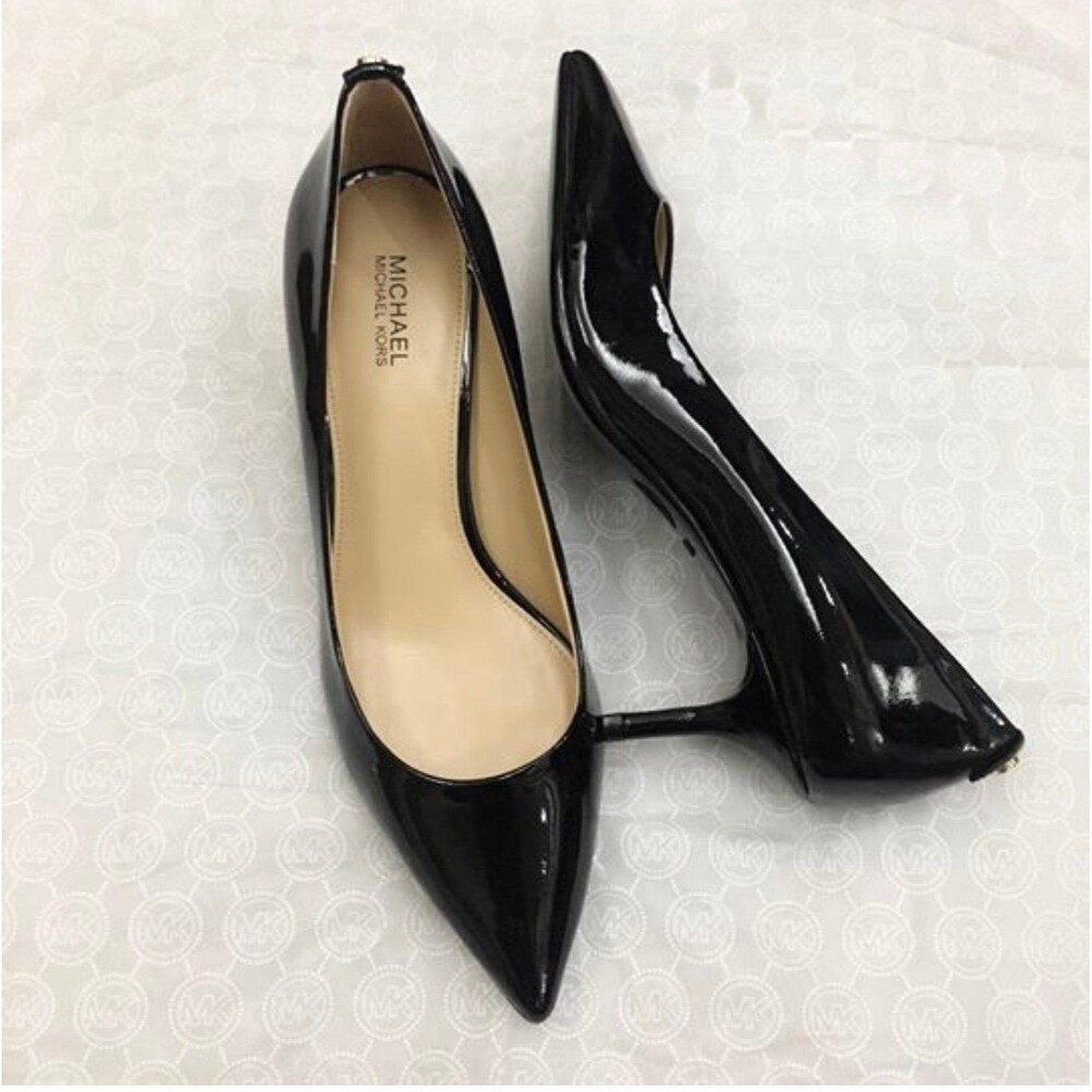 Michael Kors black patent leather pointed heels